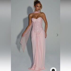 Chic Strapless Pink Gown